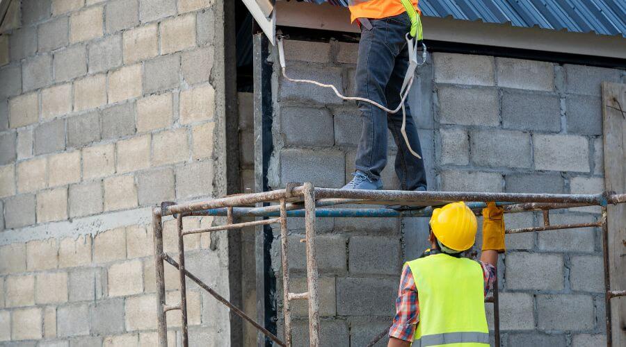 Professional residential roofers in Miranda, CA